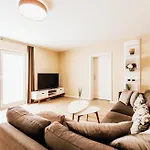 Waldstrasse 5b 04