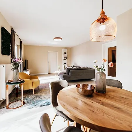 Waldstrasse 5b 04