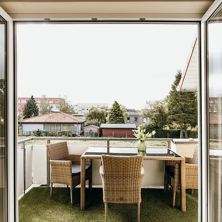 Waldstrasse 5b 04 Апартаменты *